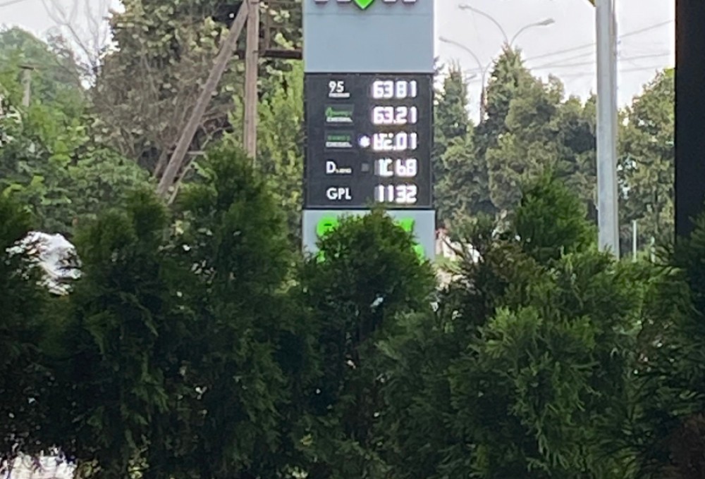 RECORD // La Anenii Noi, benzina a ajuns să coste 63 de lei